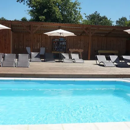 Les Cabanes De Talais