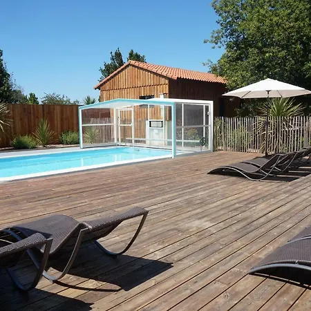 别墅 Les Cabanes De Talais *