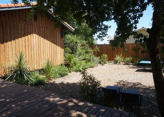 Les Cabanes De Talais *